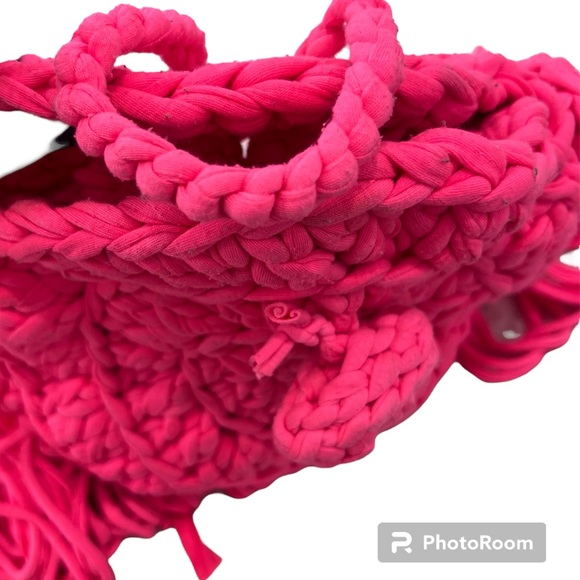 HOT PINK CROSSBODY WITH FRINGE - Picture 6 of 6